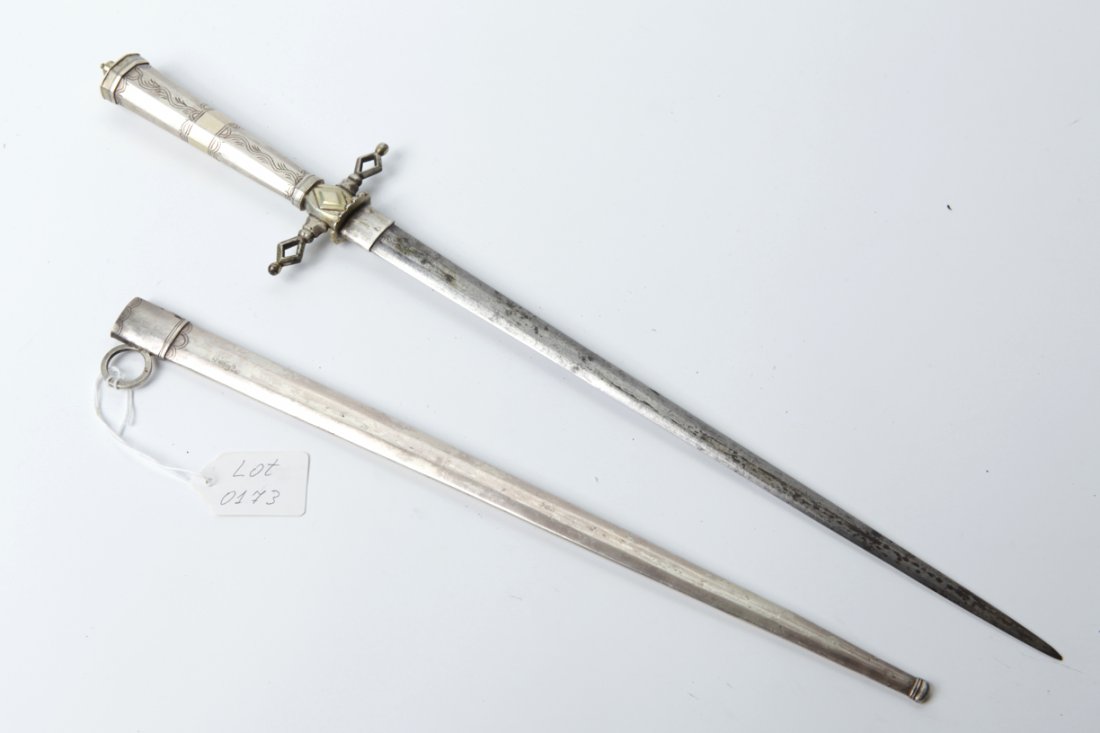 Unknown dagger. — image 1