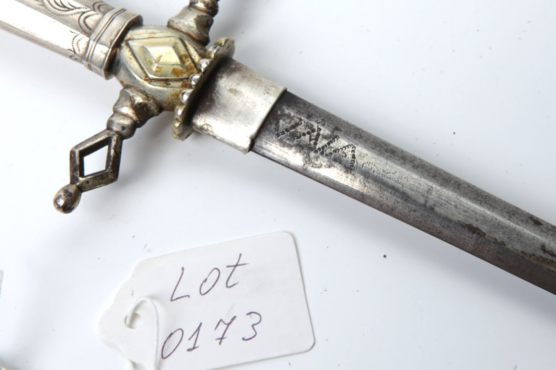 Unknown dagger. — image 3