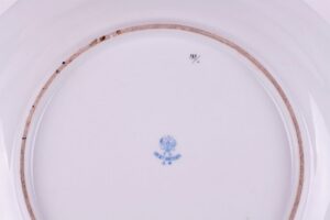 Decorative porcelain plate "On Borodino fields". — image 4