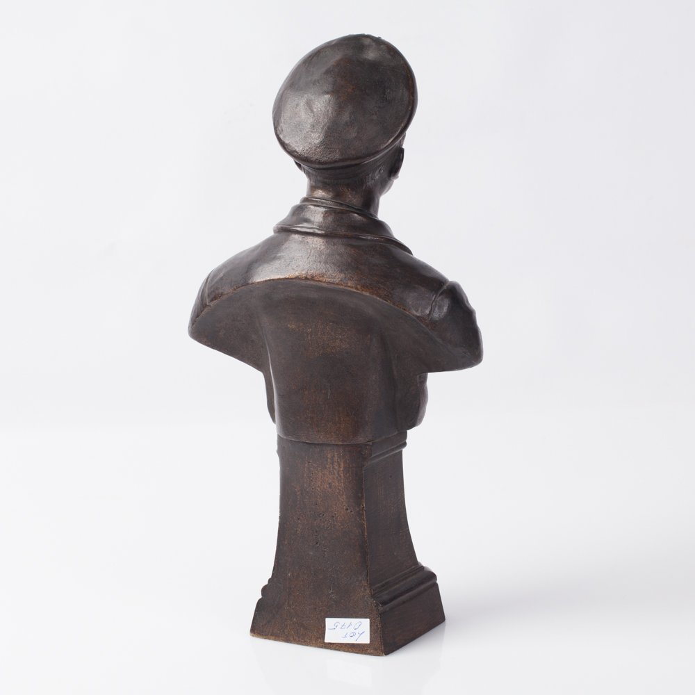 Bust. Bronze. — image 2