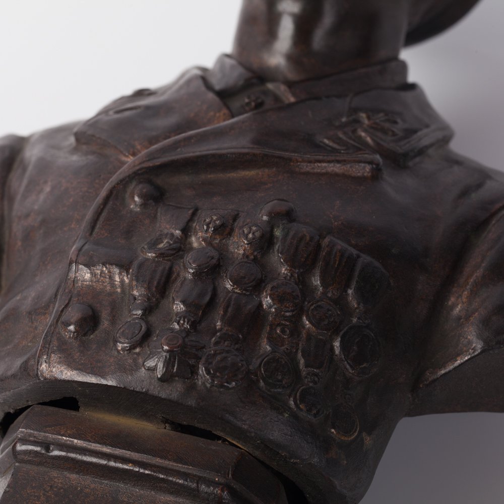Bust. Bronze. — image 4