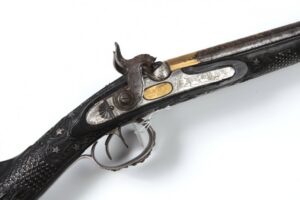 Antique Hunting gun. — image 4