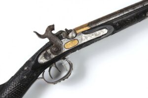 Antique Hunting gun. — image 5