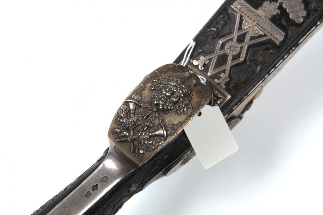 Antique Hunting gun. — image 8