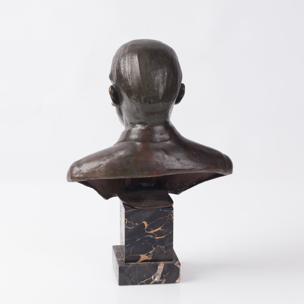 Bust. Bronze. Marble. — image 2