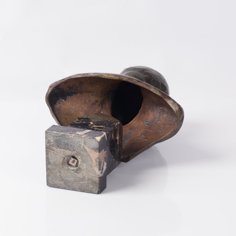 Bust. Bronze. Marble. — image 3