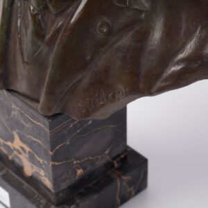 Bust. Bronze. Marble. — image 4