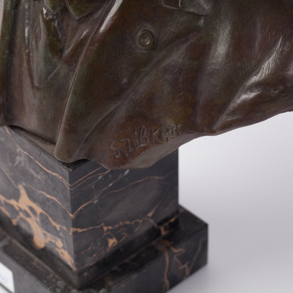 Bust. Bronze. Marble. — image 4
