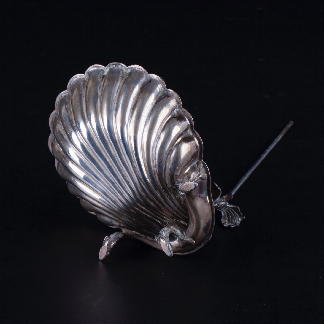 Silver serving set in a shape of shells — image 5