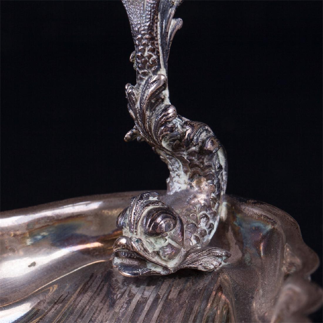 Silver serving set in a shape of shells — image 6
