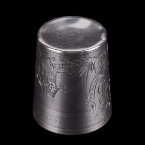 Antique silver beaker with oriental scenes — image 4