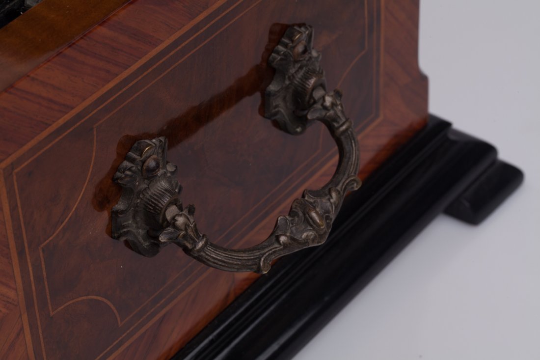 Music box. French. — image 6