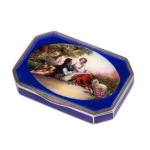 Antique European silver box with gallant scenes — image 1