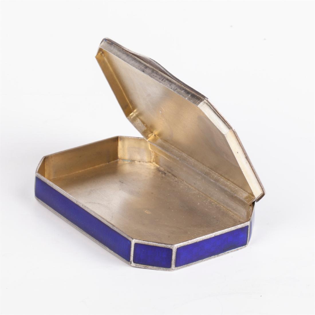 Antique European silver box with gallant scenes — image 4