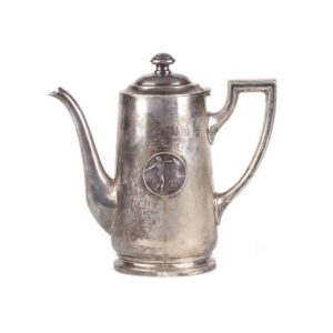 Metal coffee pot with Silver medal. 1913. — image 1