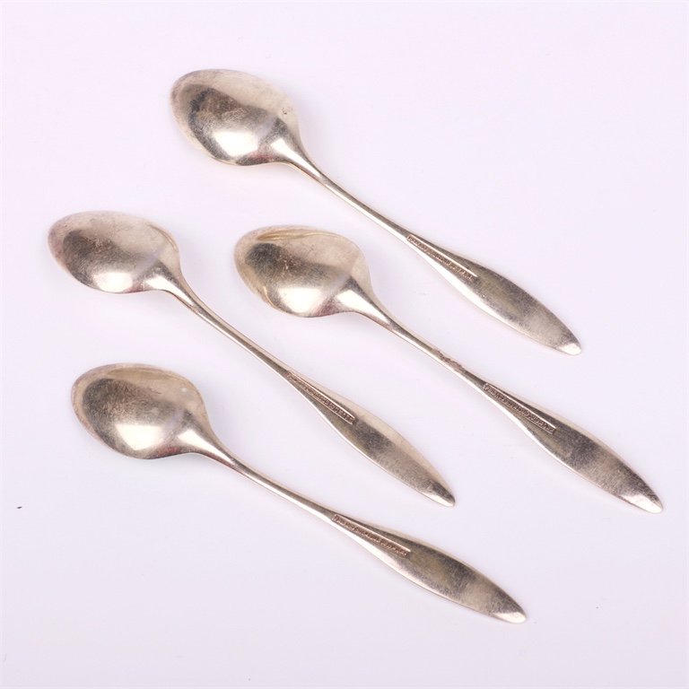 Set of 4 silver spoons with enamel. — image 2