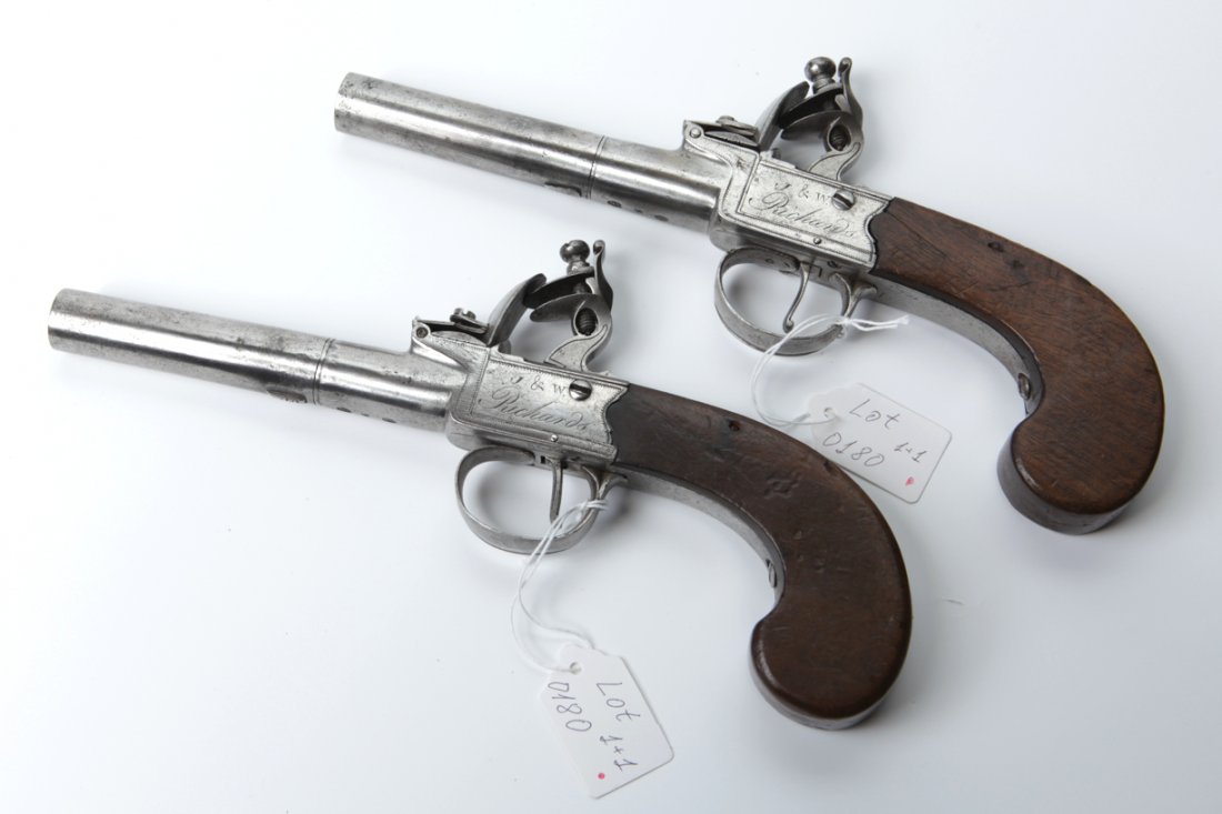 Antique pair pistols. — image 1