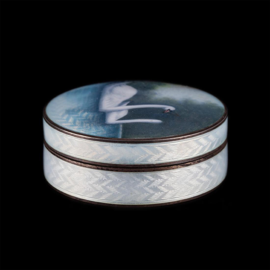 Antique silver an enamel snuff box — image 2