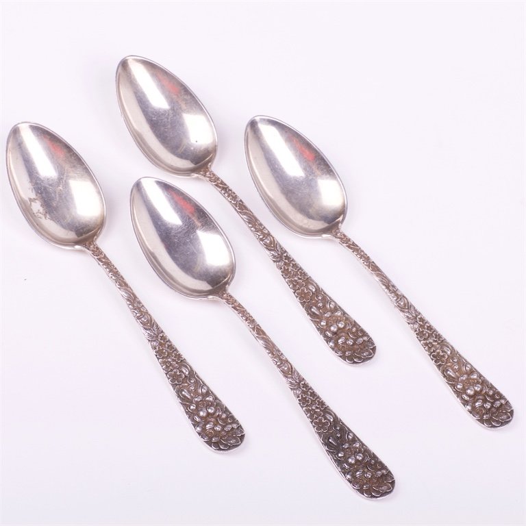 Set of 4 silver spoons. — image 1
