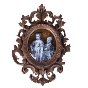 Lacquer plaque with two childs — image 1
