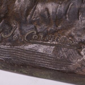 Bronze figure. "Femme nue aux colombes". — image 6