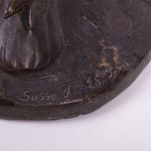 Bronze figure. "Femme nue aux colombes". — image 7