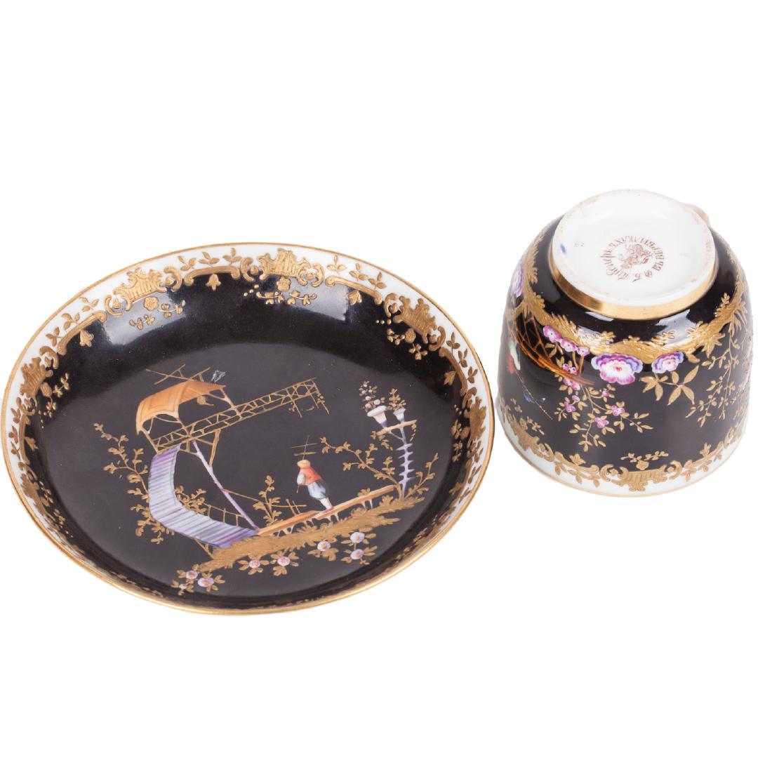 Gardner porcelain tea cup and saucer — image 2