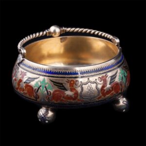 Russian silver-gilt and emarginate enamel sugar bowl — image 2
