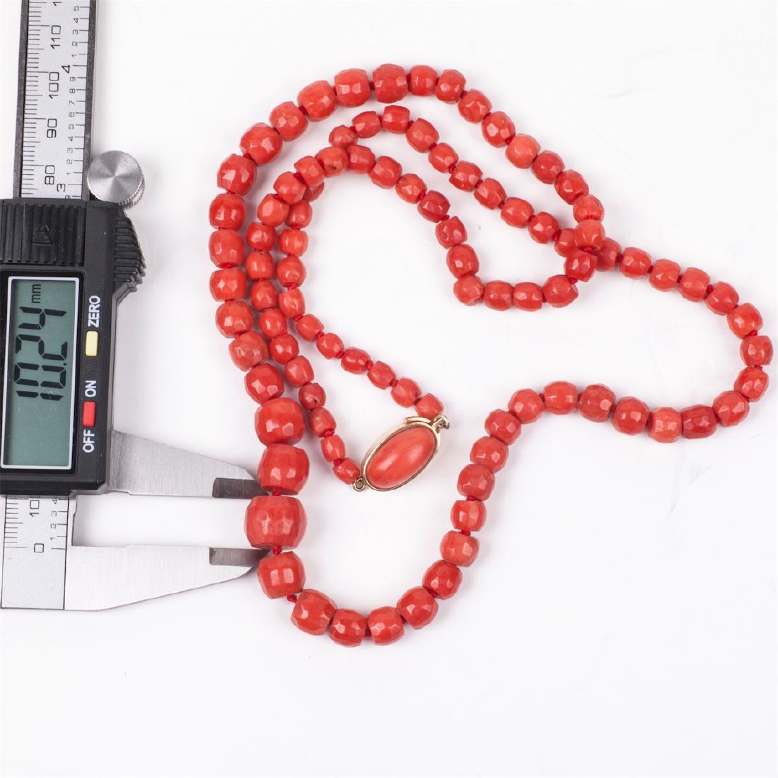 Antique Rose coral necklace with gold lock — image 2