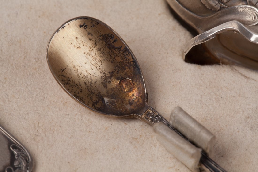 Set of 6 silver saltcellars. — image 5