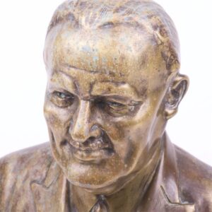 Bronze figure of men. — image 2