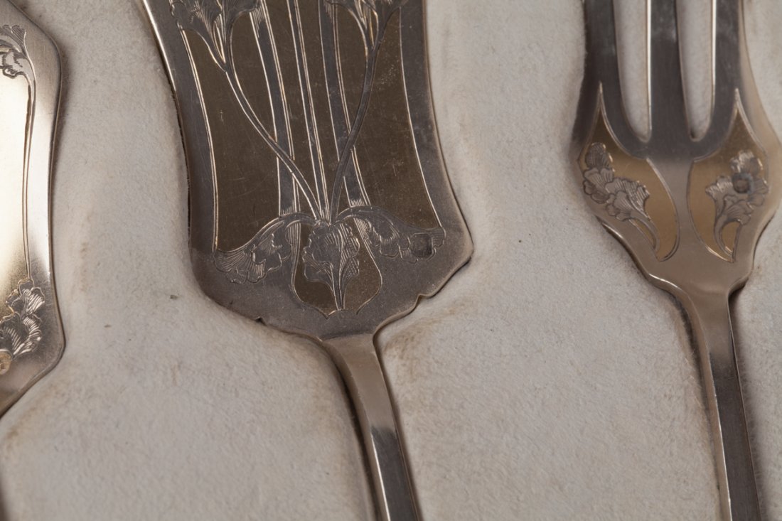Silver serving set. — image 3