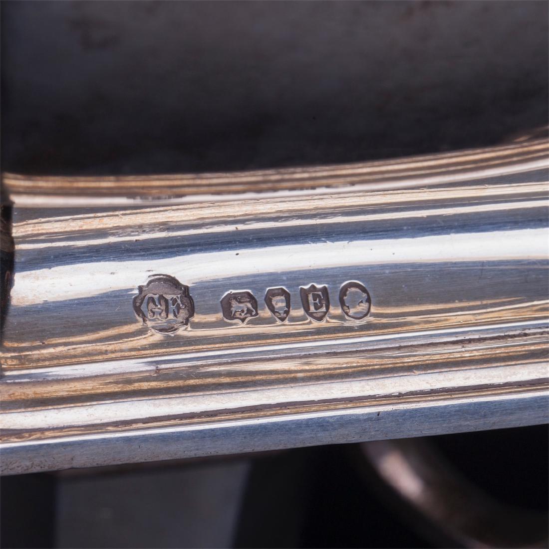 Fine English sterling silver bouillotte — image 5