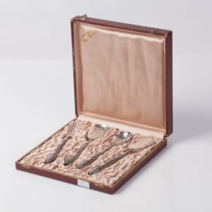 Silver serving set of 4 pieces. — image 1