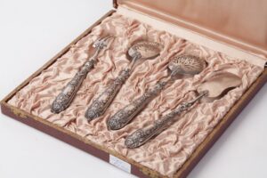 Silver serving set of 4 pieces. — image 2