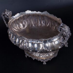 Massive silver bowl, Italy — image 3