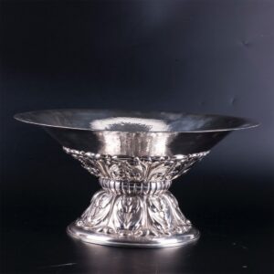 Huge antique silver vase — image 2