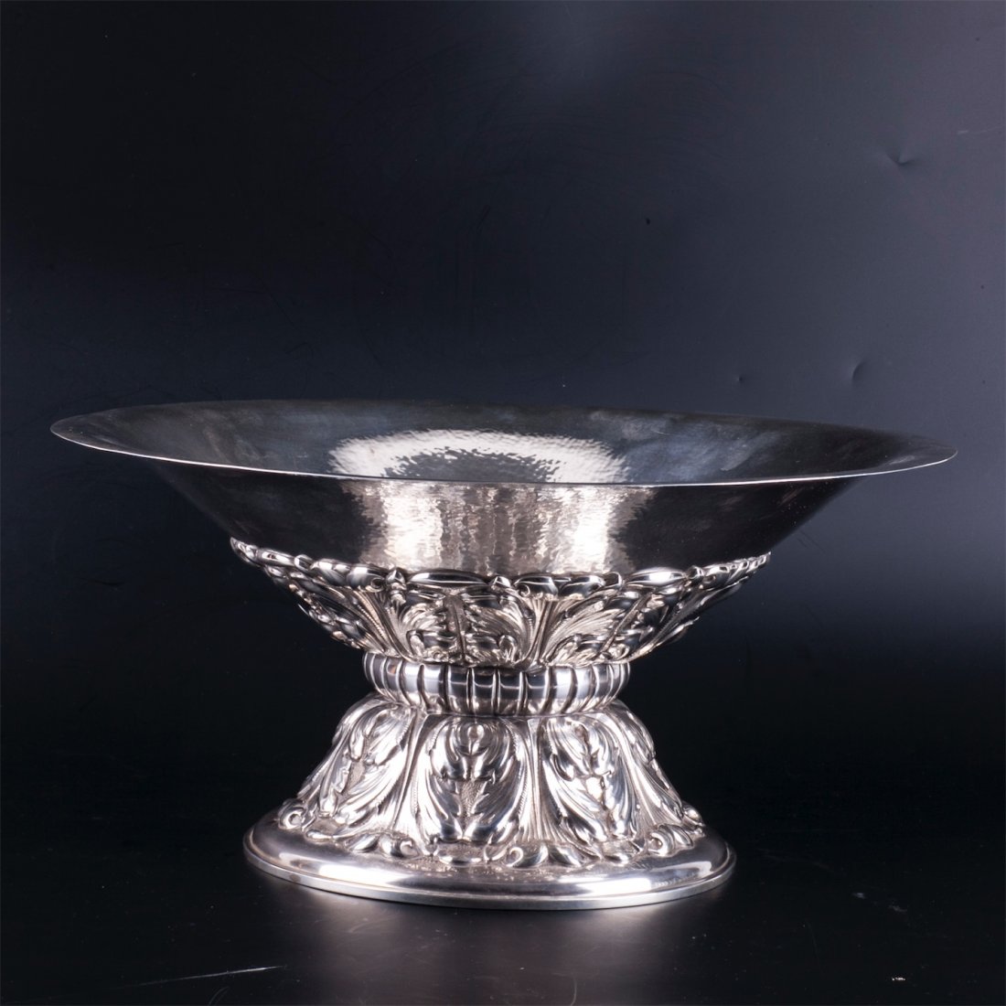 Huge antique silver vase — image 2