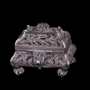 Russian silver filigree casket — image 1