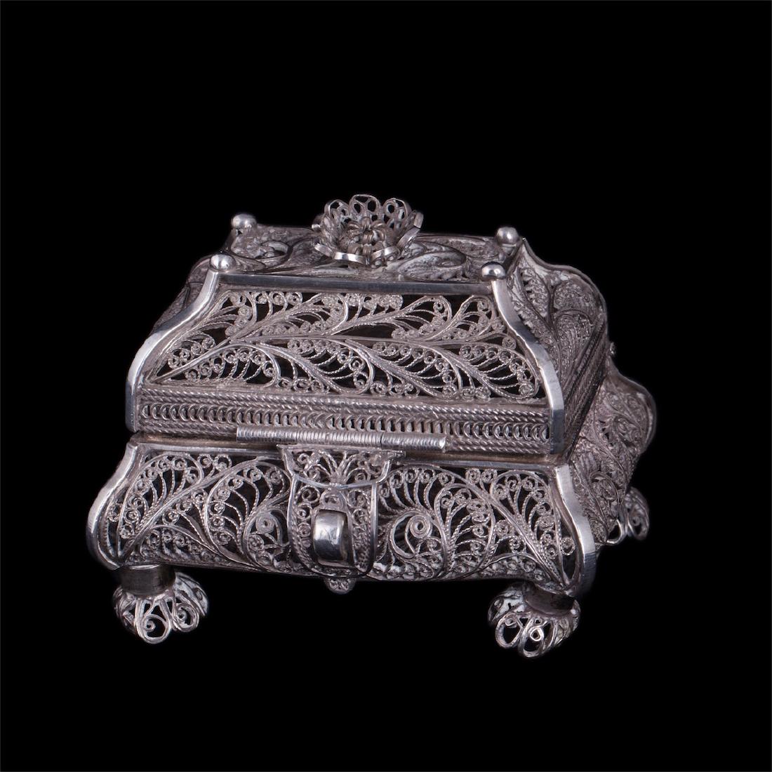 Russian silver filigree casket — image 1