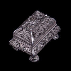 Russian silver filigree casket — image 2