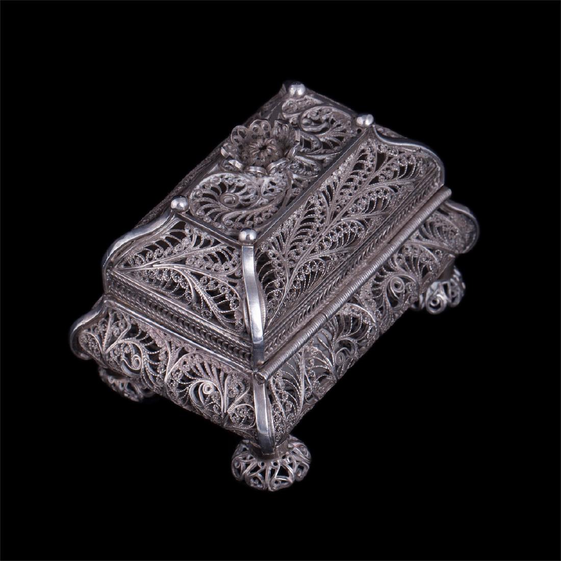 Russian silver filigree casket — image 2