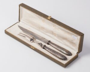 Silver serving set of 2 pieces for meat. — image 1