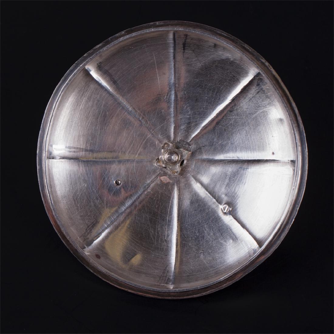 Elegant French silver sugar bowl. Marked Alphonse — image 4