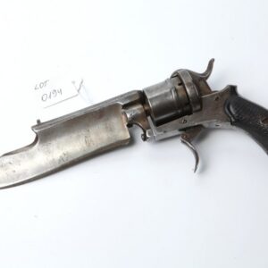 Pistol with knife. — image 1