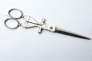 Scissors with dagger. — image 1