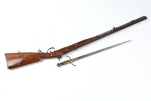 Hunting gun with bayonet. — image 4