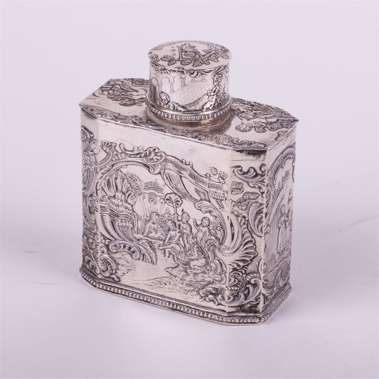 Antique silver tea box with engravings — image 2