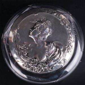 Art nouveau candy bowl with the silver lid and signed — image 2