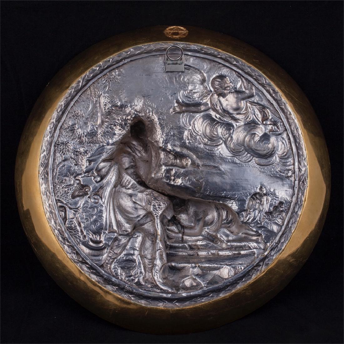Grand judaica parcel-gilt cast silver plate — image 3